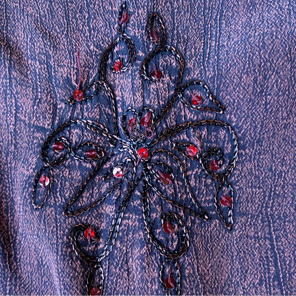 Vintage Daisy Leisure women's S/M burgundy embroidered sequinned button blouse - Picture 11 of 16